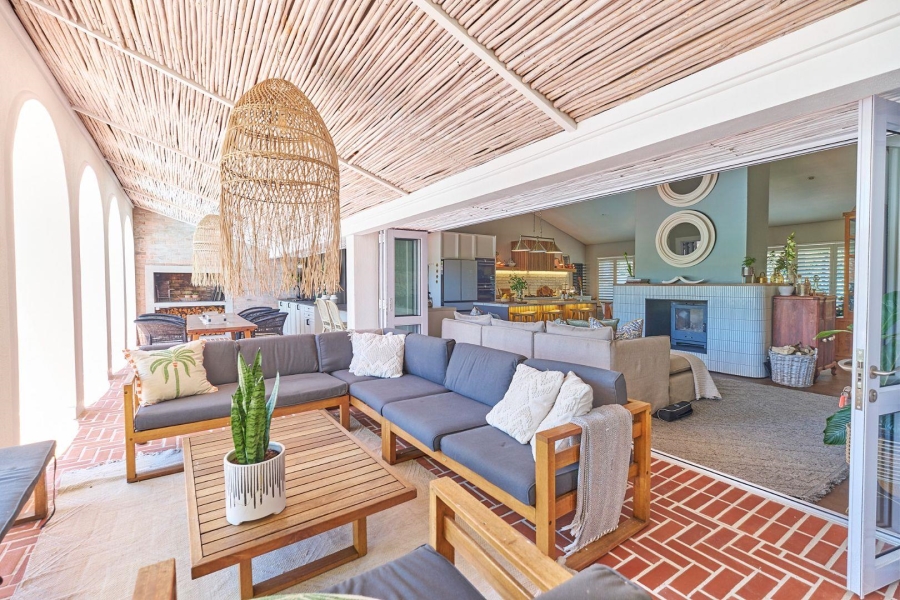 5 Bedroom Property for Sale in Flamingo Vlei Western Cape